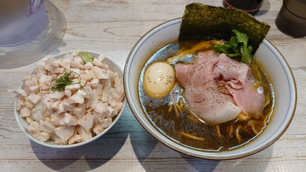 「【限定】四つ葉ブラック 880円 + 鶏飯 380円」@中華そば 四つ葉の写真