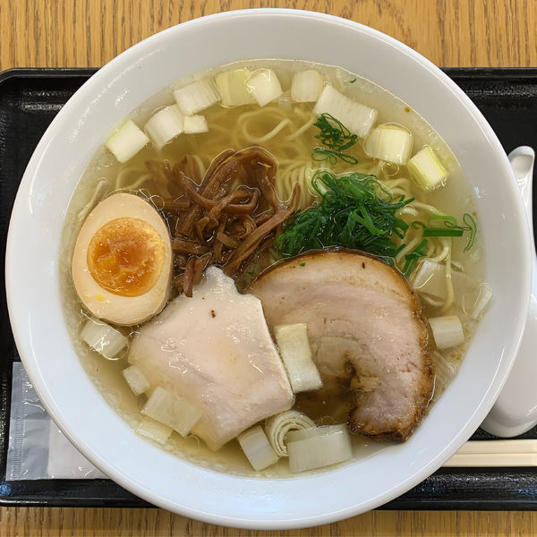 「しお中華そば」@鳥藤とりそばスタンドの写真