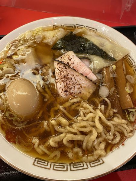 「しょうゆワンタン麺＋味玉　1160」@Jikasei Mensho 渋谷パルコ店の写真
