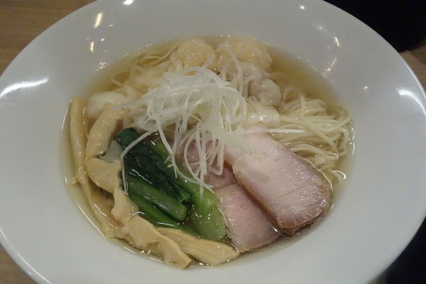 「白醤油二種の雲吞麺」@支那蕎麦 澤田の写真