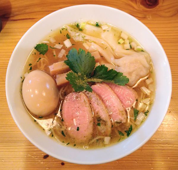 「特製山椒ラーメン」@麺堂にしき 新宿歌舞伎町店の写真