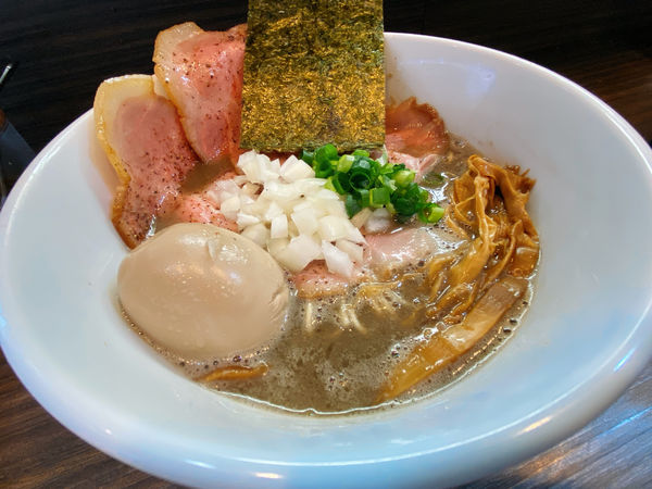 「【限定】烏賊ラーメン¥850、味玉¥100」@麺屋 煮干と鶏 ひんなの写真