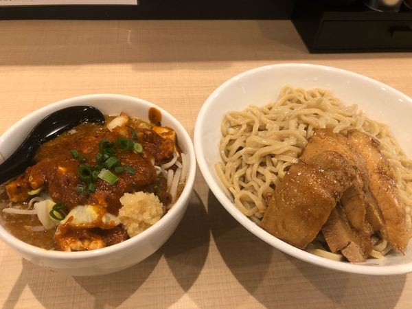 「辛豚つけ麺1100円」@らー麺 だるまの写真