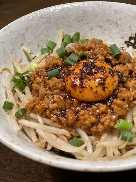 「琉球まぜそば」@古酒と沖縄料理 島唄楽園 美海店の写真