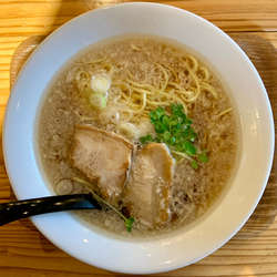 醤油らー麺 こってり！（747円）