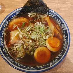 ラーメン　味玉入