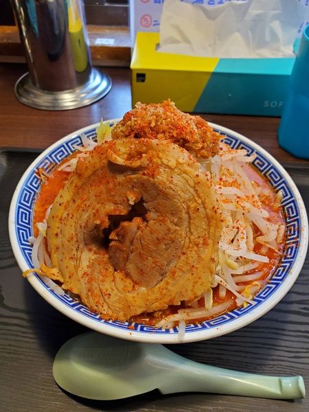 「ラーメンレッド2辛」@山勝角ふじ 二十世紀が丘店の写真
