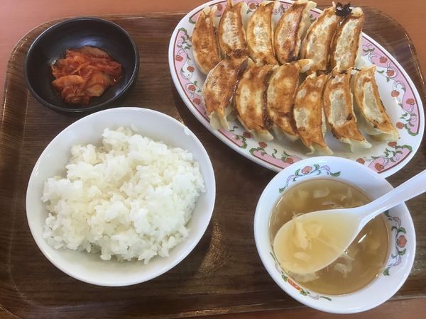 「餃子2人前(うち1人前分はクーポン)＆Aセット300円＋税」@餃子の王将 柏松ヶ崎店の写真