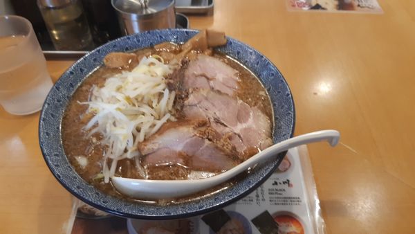 「半ちゃーしゅー麺（ロース3枚）麺大盛り」@創作らーめん 小川流 二本松店の写真