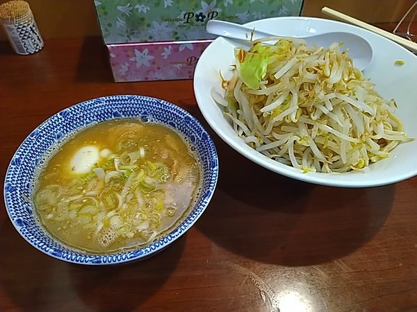 「豚骨つけ麺（味噌）」@メガガンジャの写真