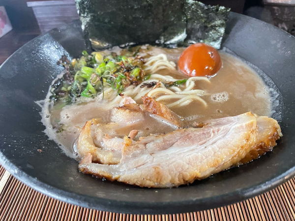 「孤高の濱豚骨ラーメン」@和歌山家の写真