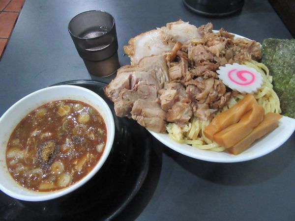 「魚介濃厚つけ麺（９８０円）＋チャーシュー＋大盛」@麺屋 とん嬉の写真