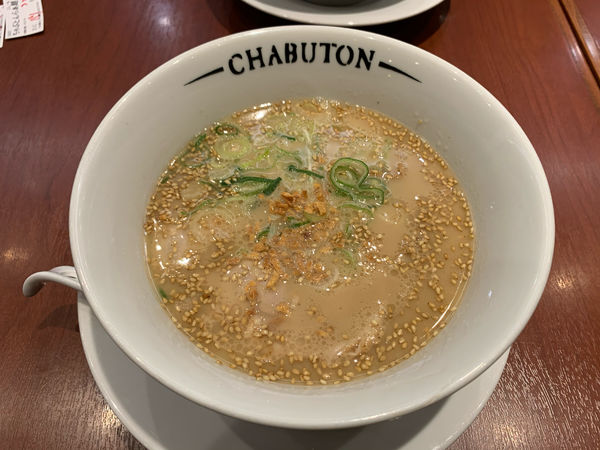 「ラーメン」@ちゃぶ屋 とんこつ らぁ麺 CHABUTON ヨドバシ横浜店の写真