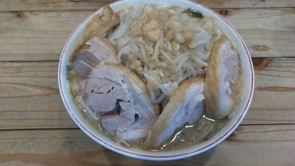 「小豚1000円」@ラーメン神豚 関東学院前店の写真
