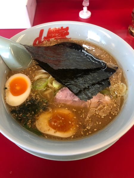 「味噌ラーメン　（味付け玉子トッピング）」@ラーメン山岡家 諏訪店の写真