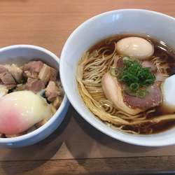 味玉らぁ麺、マキシマム親子丼