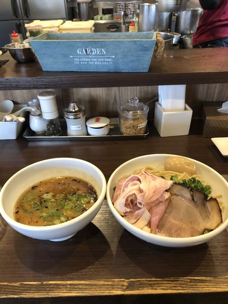 「つけ麺（大盛）半熟味玉」@自家製麺 まかないへきるの写真