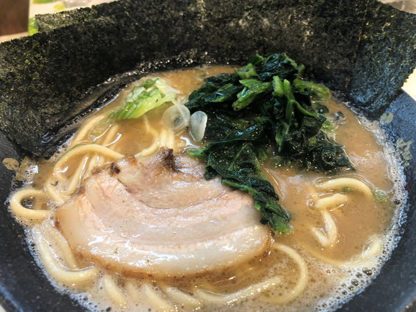 「らーめん＋海苔＋ほうれん草」@麺匠 文蔵 総本店の写真