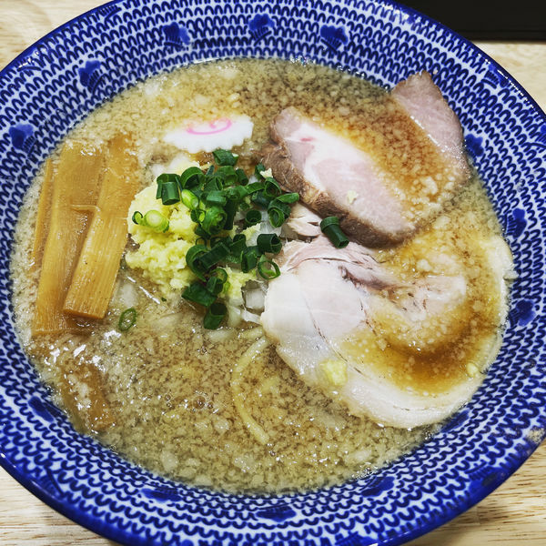 「にぼ助らーめん中」@厳選煮干ラーメン 初代 にぼ助の写真