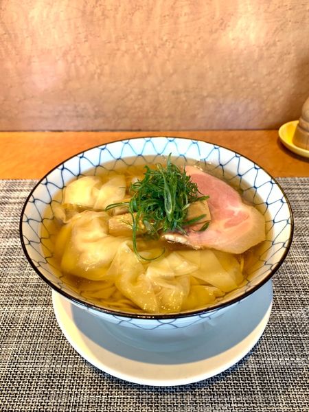 「塩煮干しわんたん」@柴崎亭の写真