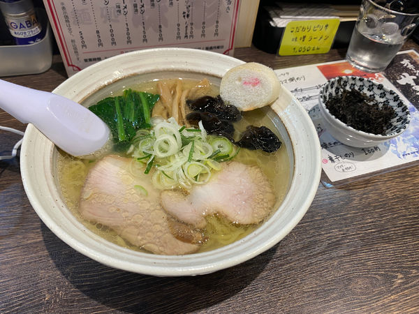 「素干しのり　塩ラーメン」@麺処 味彩の写真