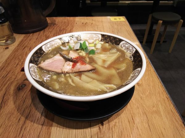 「すごい煮干しラーメン」@すごい煮干ラーメン凪 五反田西口店の写真
