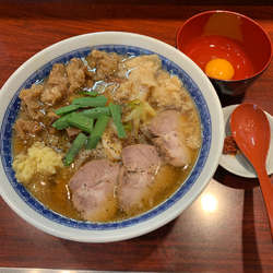 特製スタミナ中華そば(しょうが・アブラ・カラメ)+生卵