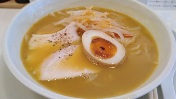 「フォアグラ鶏白湯らーめん大盛」@本気 匠105の写真