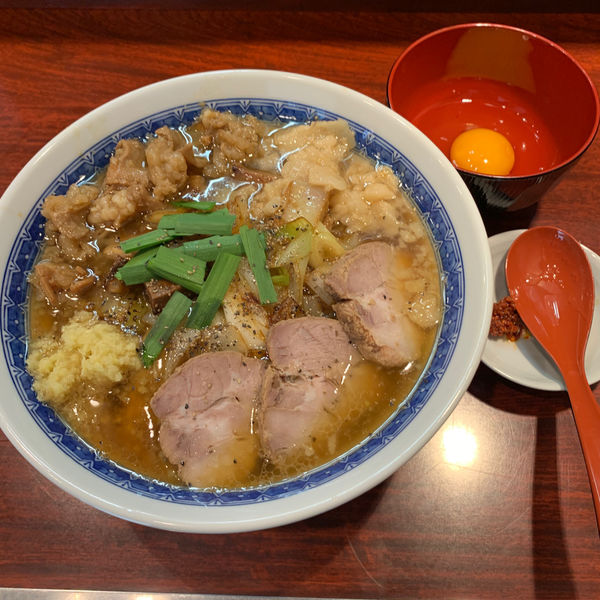 特製スタミナ中華そば(しょうが・アブラ・カラメ)+生卵