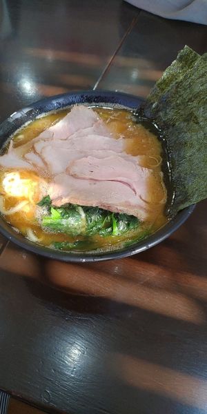 「チャーシュー麺（並）＋煮玉子」@杉田家 千葉祐光店の写真