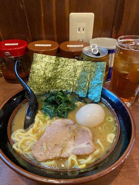 「ラーメン」@横浜家系 まるに家の写真