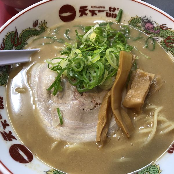 「こってりラーメン＋小ライス(タイムサービス)790円」@天下一品 駒沢店の写真