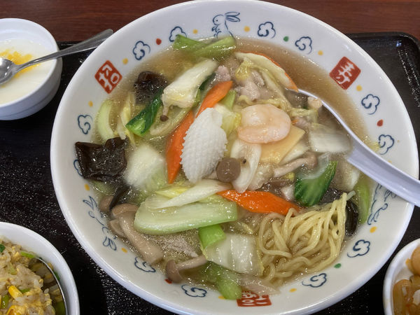 「五目そば+半炒飯セット¥880」@中華菜館 林海餃子酒場の写真