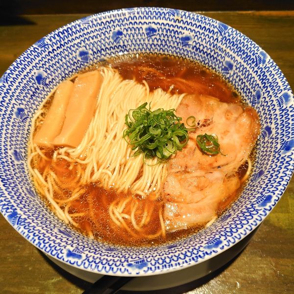 「ラーメン(醤油・細麺)750　大盛50」@麺屋 食べいろの写真