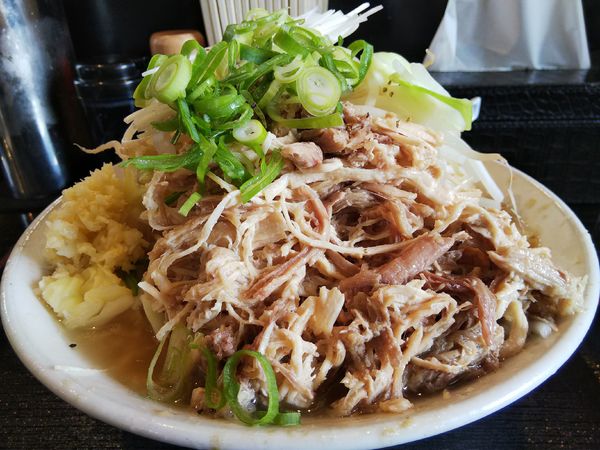 「味噌豚骨ラーメン　：太麺　※野菜：大＆脂：大」@麺とび 六方 松川店の写真