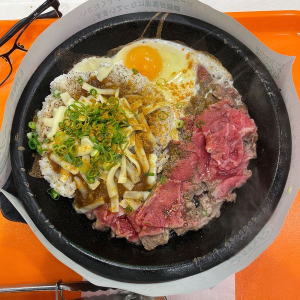 「お肉たっぷりチーズカリーペッパーライス」@ペッパーランチ イトーヨーカドー大森店の写真