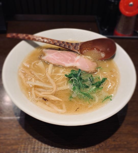 「博多らぁめん（￥720）」@麺処 むささんじんの写真