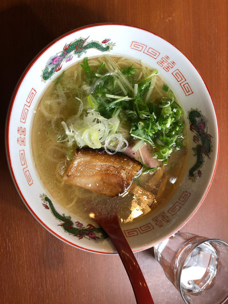 「鶏そば天塩ラーメン」@製麺処 蔵木 南国店の写真