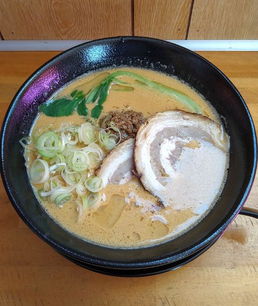 「担々麺 850円＋チャーシュー 450円」@中華料理 公喜の写真