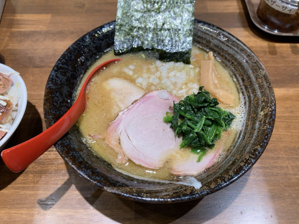 「濃厚豚骨醤油ラーメン」@五代目むじゃきの写真
