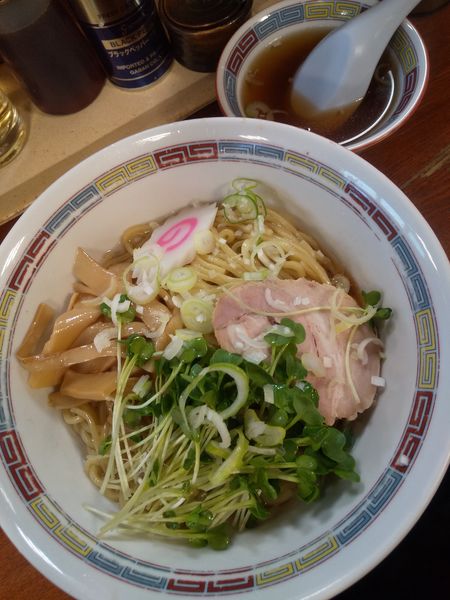 「油そば700円中盛り50円」@宝華らぁめんの写真