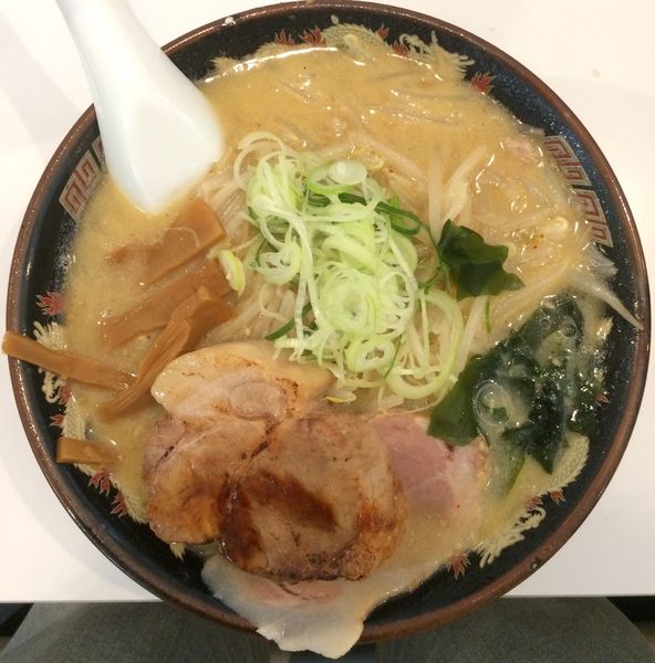 「厚切りチャーシュー麺」@北海道らーめん みそ熊 築地店の写真