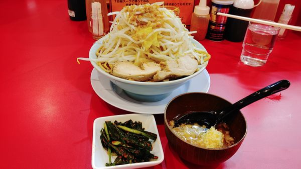 「ラーメン・めん増し・特製あぶら（ちょい野菜ちょいあぶら）」@自家製麺 酉の写真