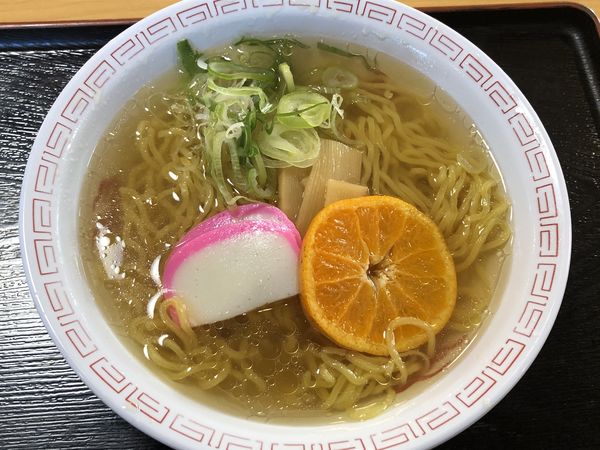「南濃みかんラーメン　￥７３７（税込）」@月見茶屋の写真