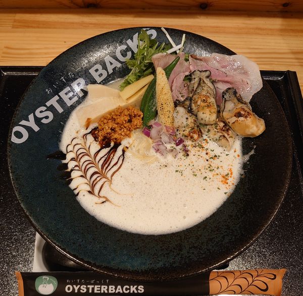 「赤牡蠣カプチーノ+牡蠣追加+季節野菜(1200円)」@オイスターバックスの写真