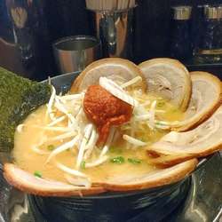 味噌チャーシュー麺