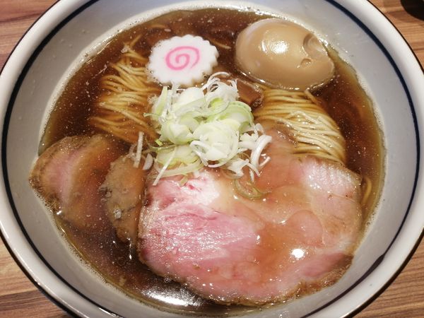 「醤油そば¥950＋B玉（形くずれ味玉）¥100」@中華そば 堀川の写真