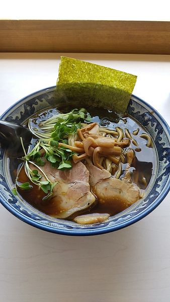 「黒醤油太麺」@あぢとみ食堂の写真