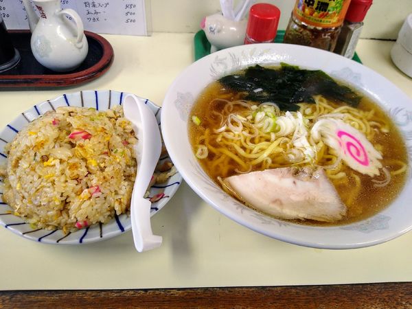 「ファミリー定食 (ラーメン チャーハン) 700円」@ファミリーラーメンの写真