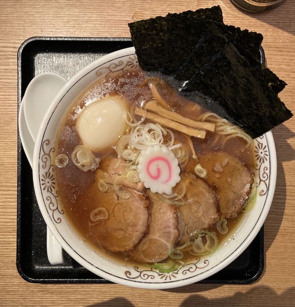 「サッポロ生ビール 黒ラベル 中瓶 → 特製中華そば」@中華そば 勝本の写真